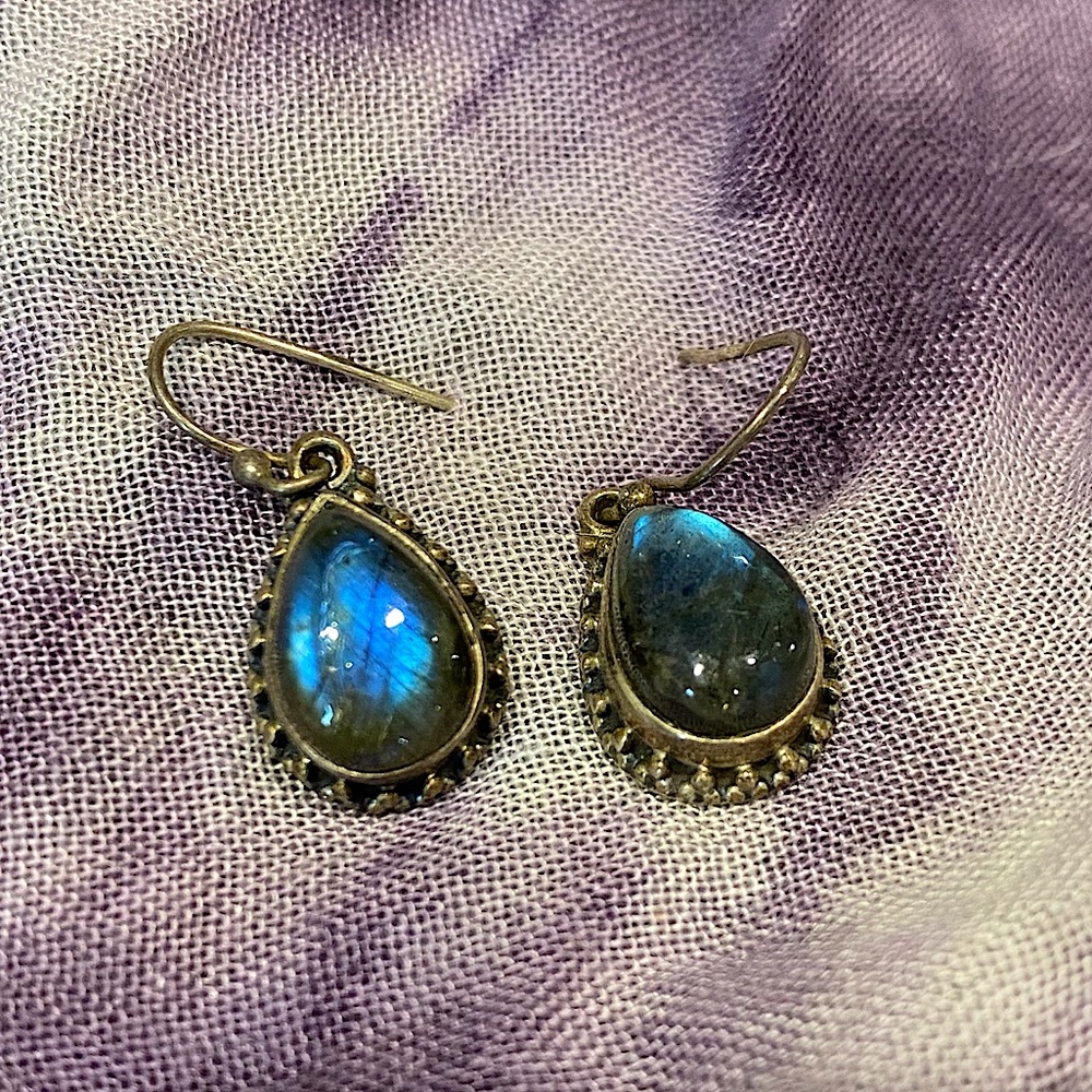 Vintage sterling silver moonstone earrings ☪️